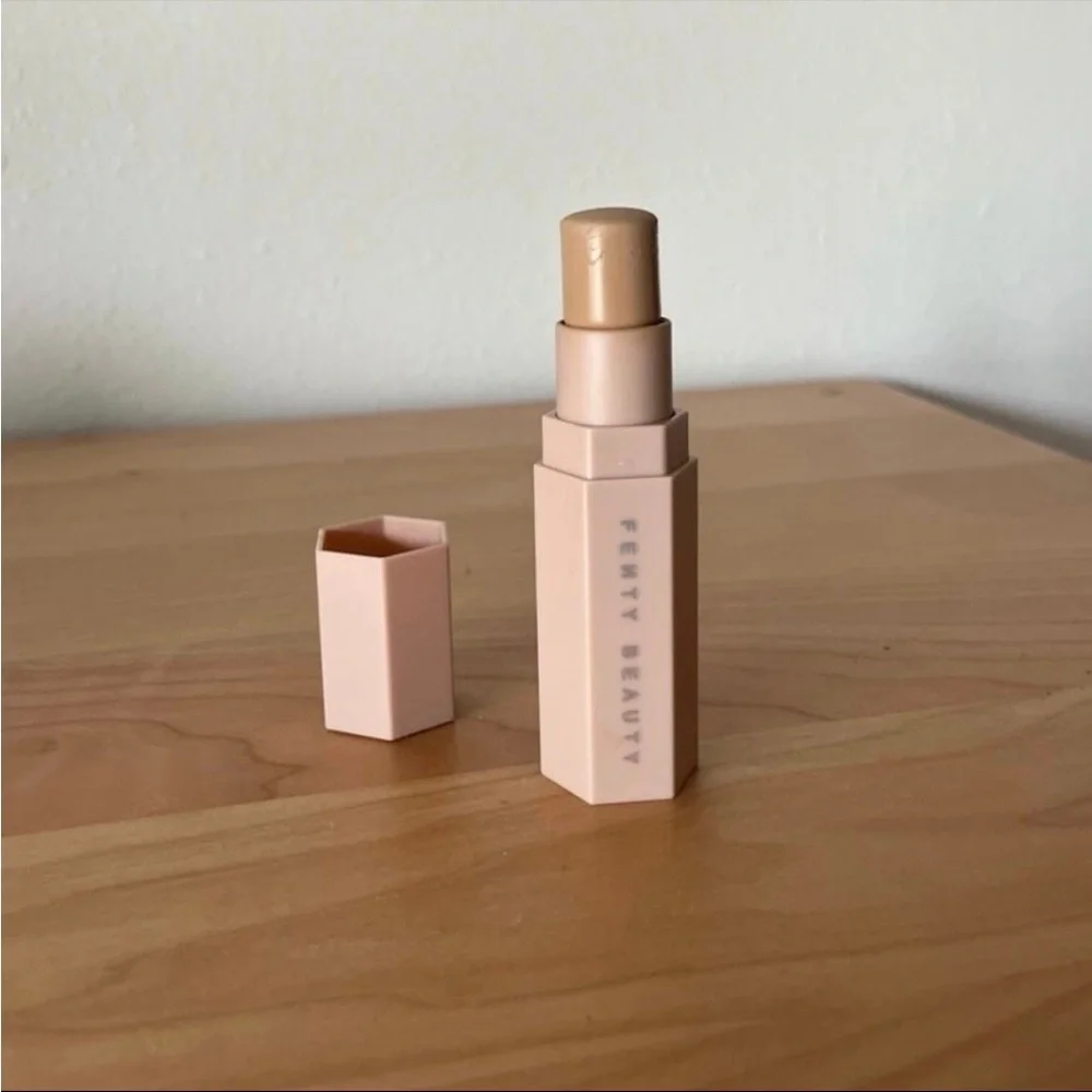 Fenty Beauty Match Stix Contour Skinstick • Soft Amber